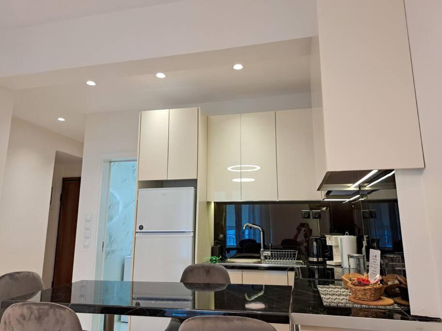 Luxury Suite Patras Esterno foto