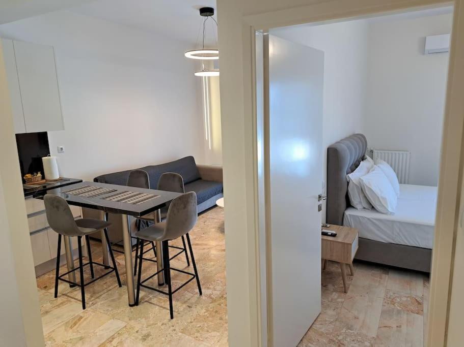 Luxury Suite Patras Esterno foto