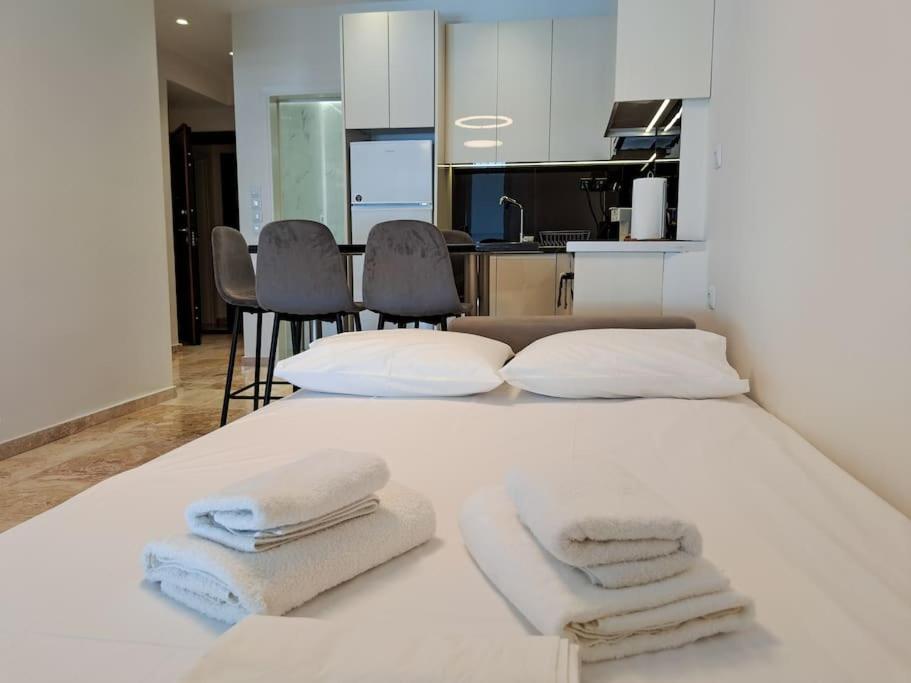 Luxury Suite Patras Esterno foto