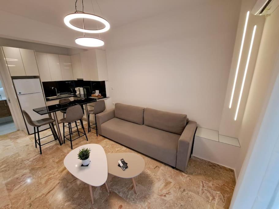 Luxury Suite Patras Esterno foto