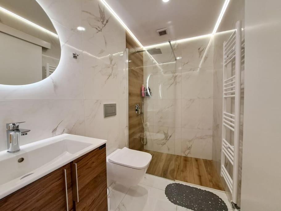 Luxury Suite Patras Esterno foto